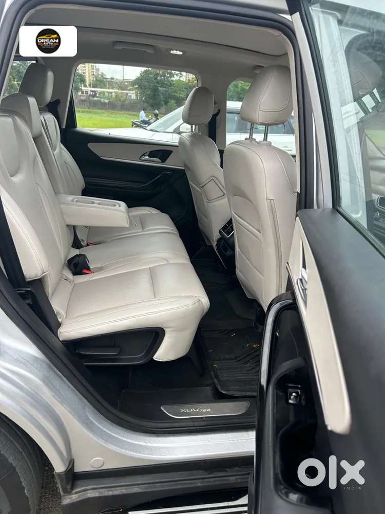 Mahindra Xuv700 2.2 Ax 7 Diesel At Luxury Pack Str Awd, 2022, Diesel