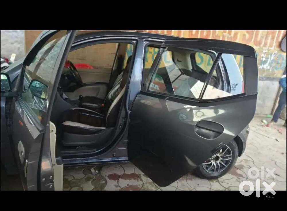 Hyundai I10 2012 Cng & Hybrids 80000 Km Driven