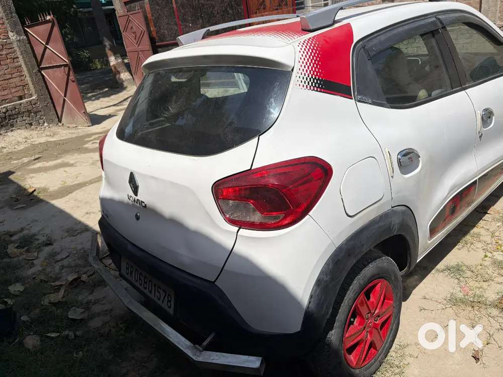 Kwid 1.0 Rxt Special Top Model All Best Condition Tyre Alloy Wheel