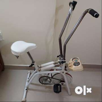 Exercise cycle for home use with moving handle. Used Gym Fitness 1787696571