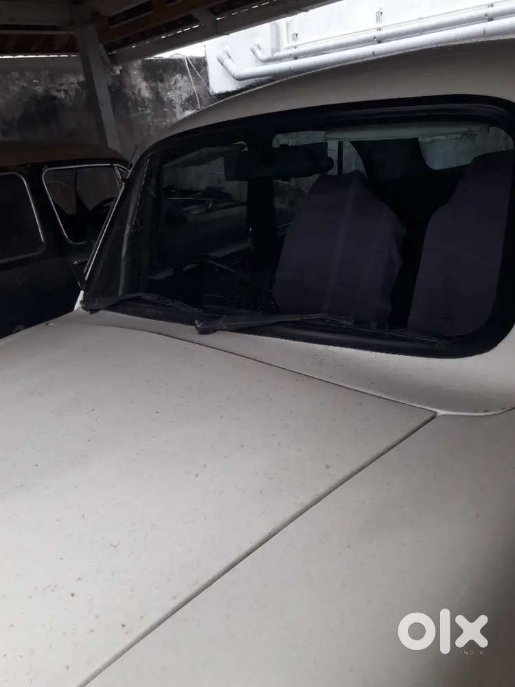 Ambassador Classic 1800 1985