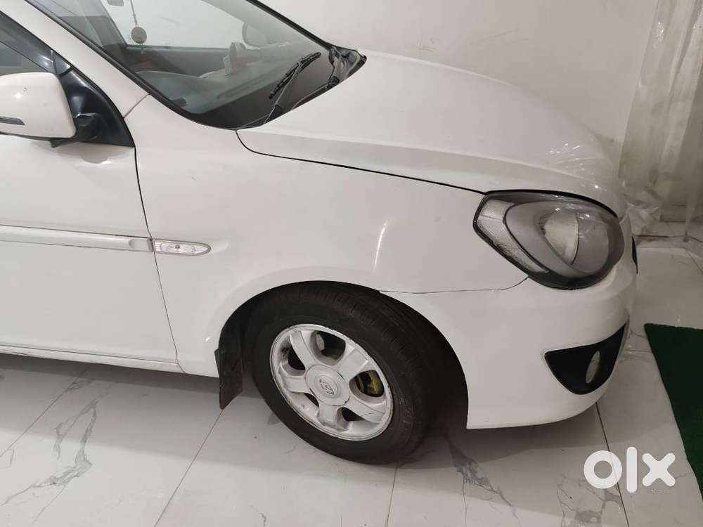Verna Car Model 2011