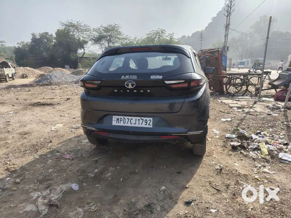 Tata Altroz Petrol 2021