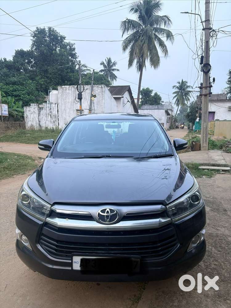 Toyota Innova Crysta 2016