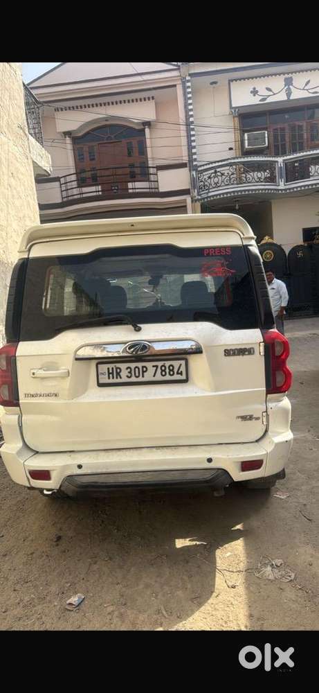 Mahindra Diesel 2015 Car