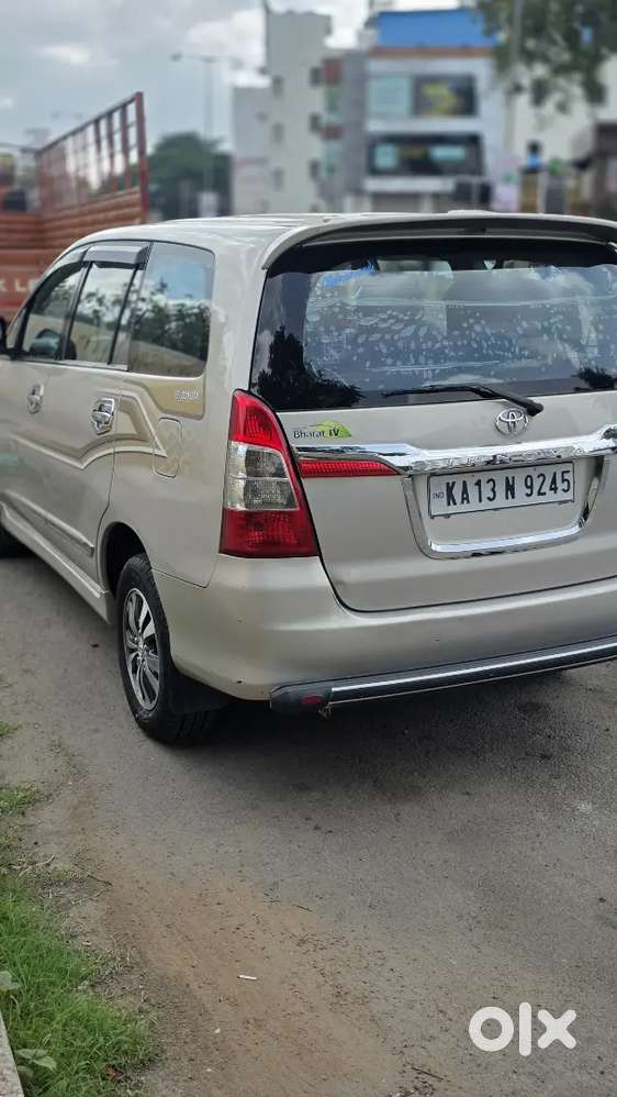 Toyota Innova Diesel 2016 Variant