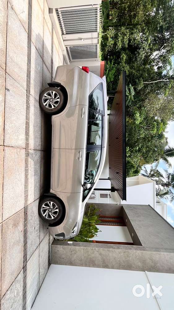 Toyota Innova Crysta 2022 Diesel Manual