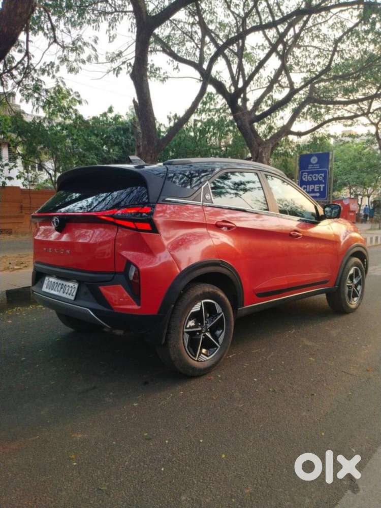 Tata Nexon, 2023, Petrol