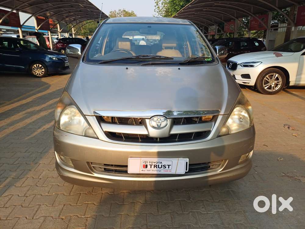 Toyota Innova Crysta 2.7 V, 2006, Petrol
