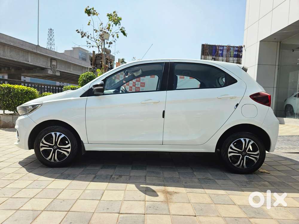 Tata Tiago 1.2 Revotron Xt Cng, 2023, Cng & Hybrids