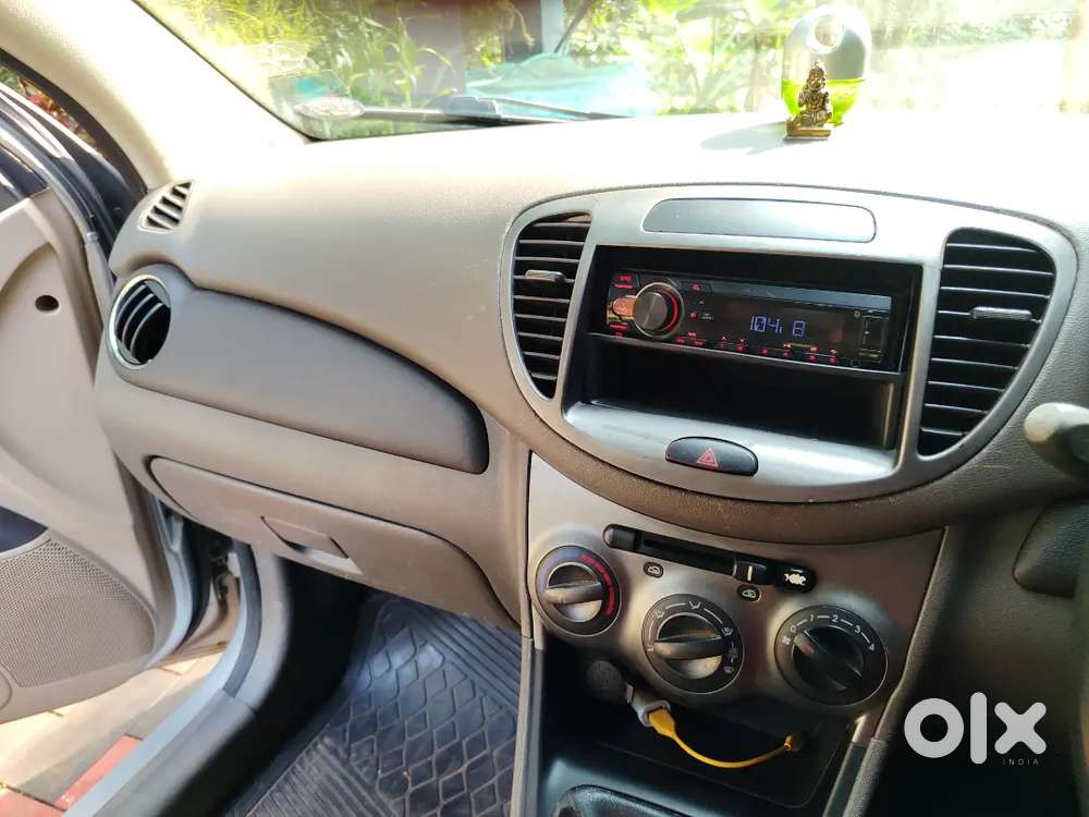 Hyundai I10  Magna 2012 Petrol Well Maintained Car For Sale .