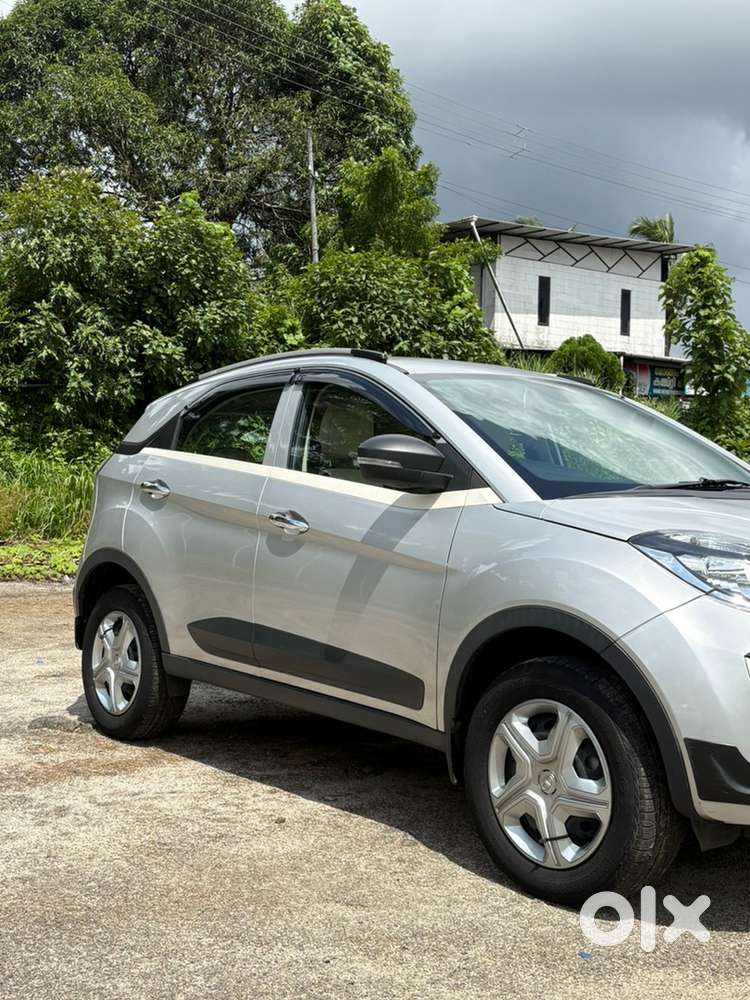 Nexon Petrol Automatic Look Like New