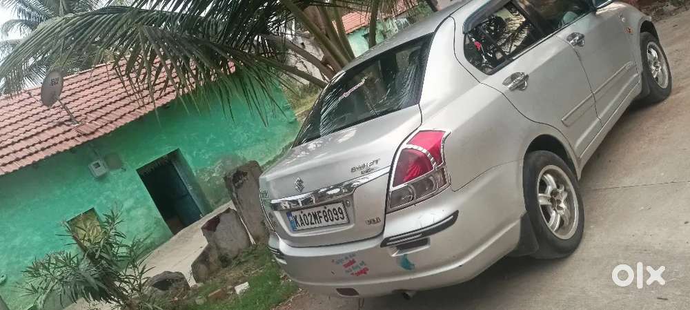 Maruti Suzuki Swift Dzire 2011