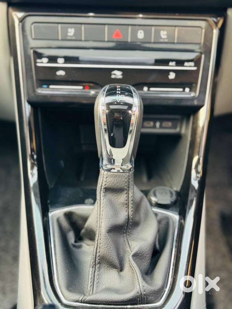 Skoda Kushaq 1.0 Tsi Style At, 2022, Petrol