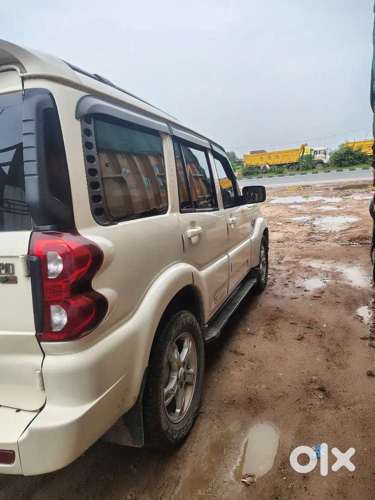 Mahindra Scorpio Diesel 2015