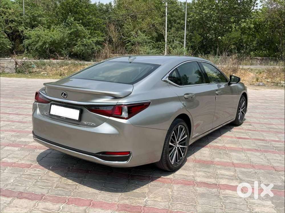 Lexus Es 300h Luxury, 2022, Petrol