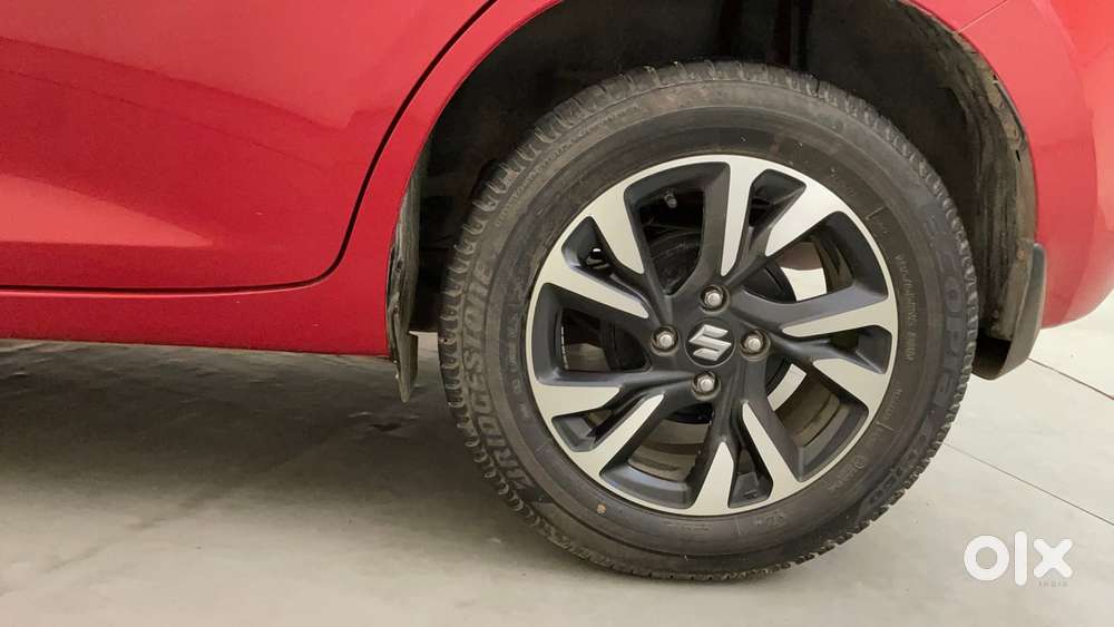 Maruti Suzuki Swift Zxi Plus Amt Dual Tone, 2025, Petrol