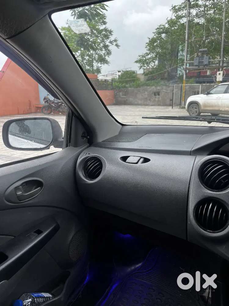 Toyota Etios Liva 2012