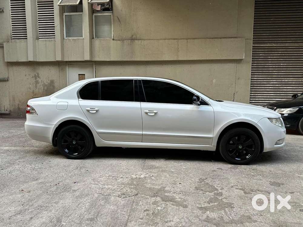 Skoda Superb 2012