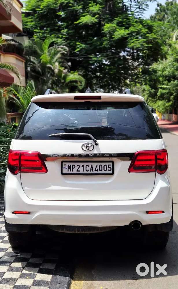 Toyota Fortuner Automatic 2nd Owner
