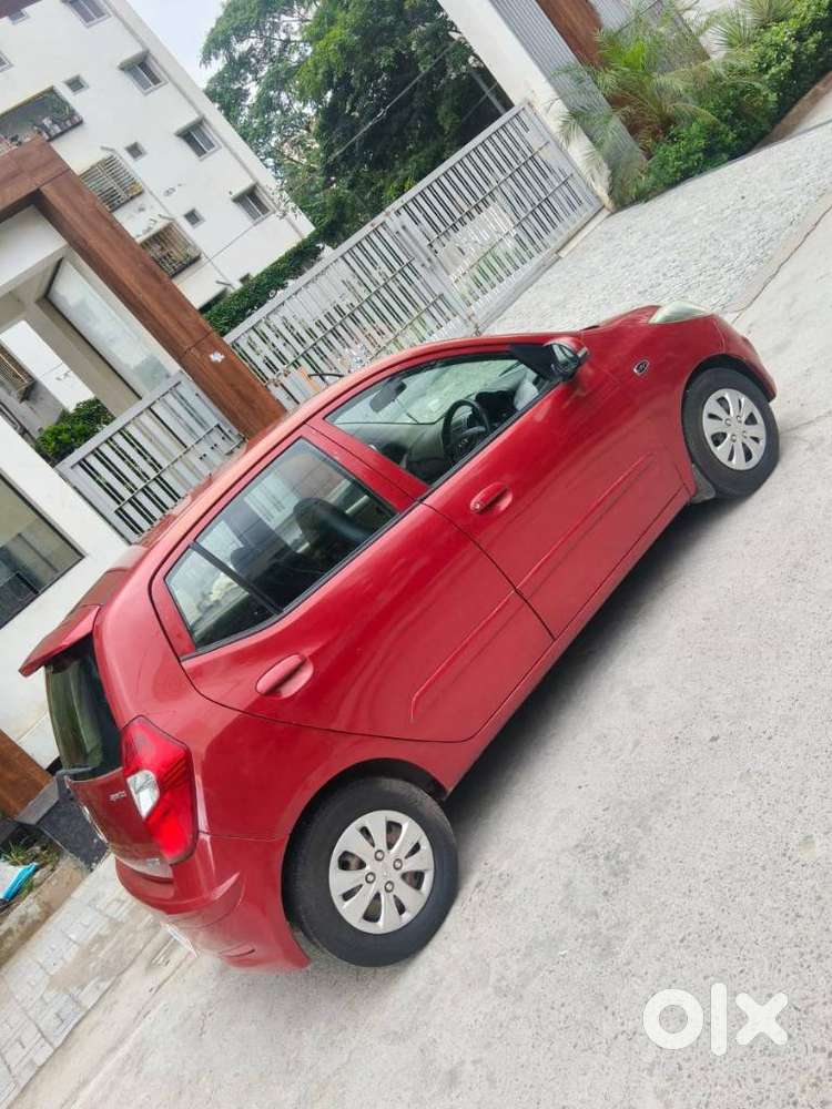 Hyundai I10 Sportz, 2013, Petrol