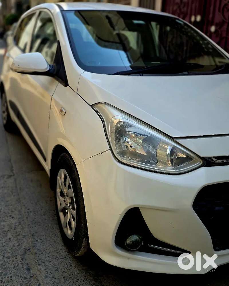 Hyundai I10 Sportz Petrol 2017(november Month)