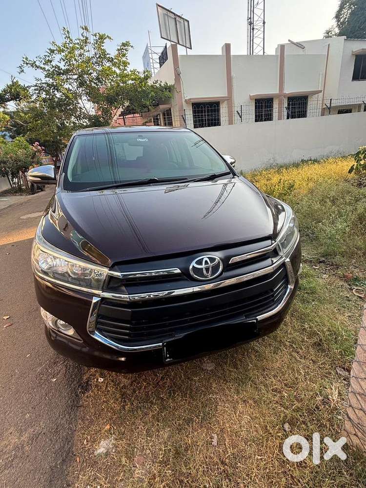 Toyota Innova Crysta 2017 Diesel Well Maintained