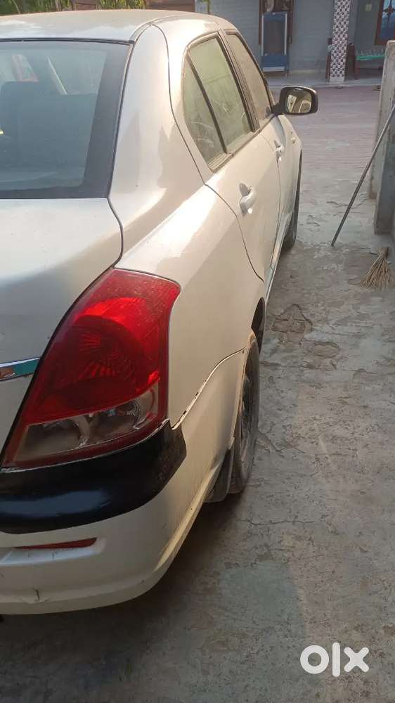 Maruti Suzuki Swift Dzire 2011