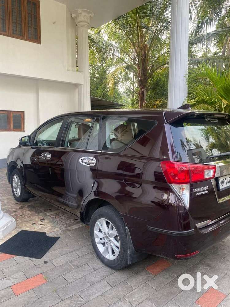 Toyota Innova Crysta 2017 Diesel 120000 Km Driven