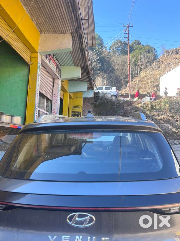 Hyundai Venue 2024 Petrol 50000 Km Driven
