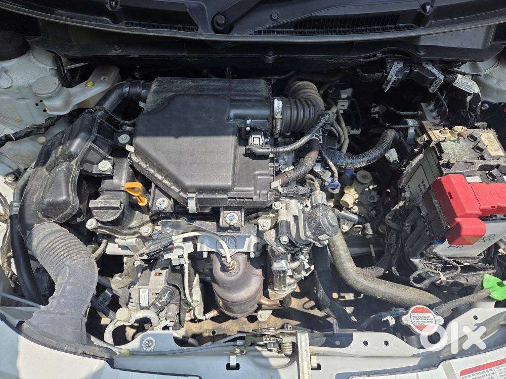 Maruti Suzuki Swift Vxi + Manual, 2024, Petrol