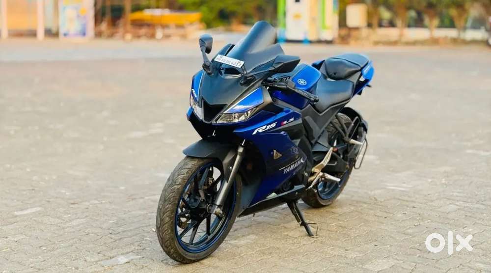 Yamaha R15 v3 2018 km driven driven carefully precisely used