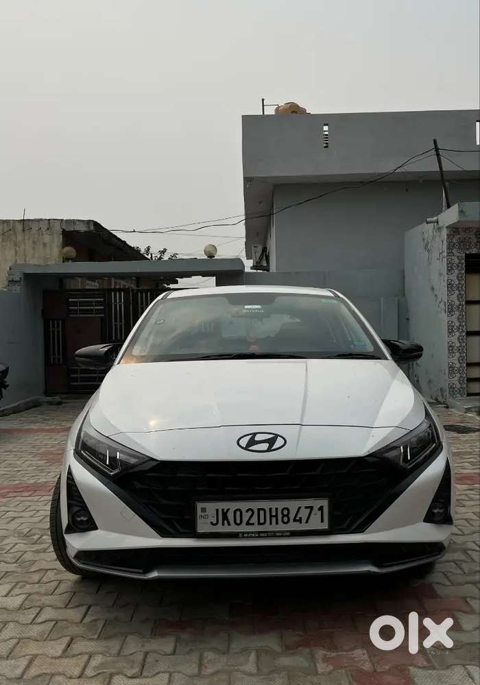 Brand New I20 Show Room Condition Service Done With Service Record