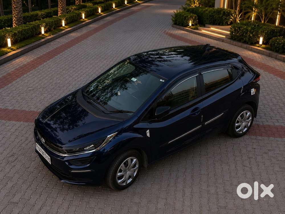 Tata Altroz Xm(s) Petrol – Nov 2023  35,000 Km  1st Owner  ₹7,00,00