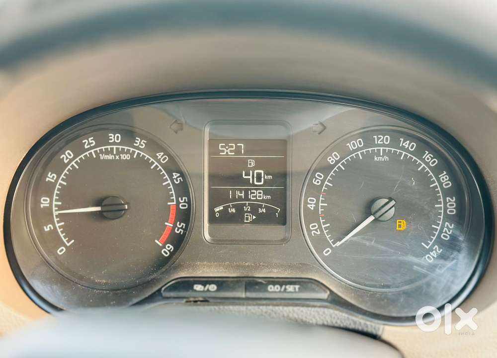 Skoda Rapid 1.5 Elegance Tdi Mt, 2015, Diesel