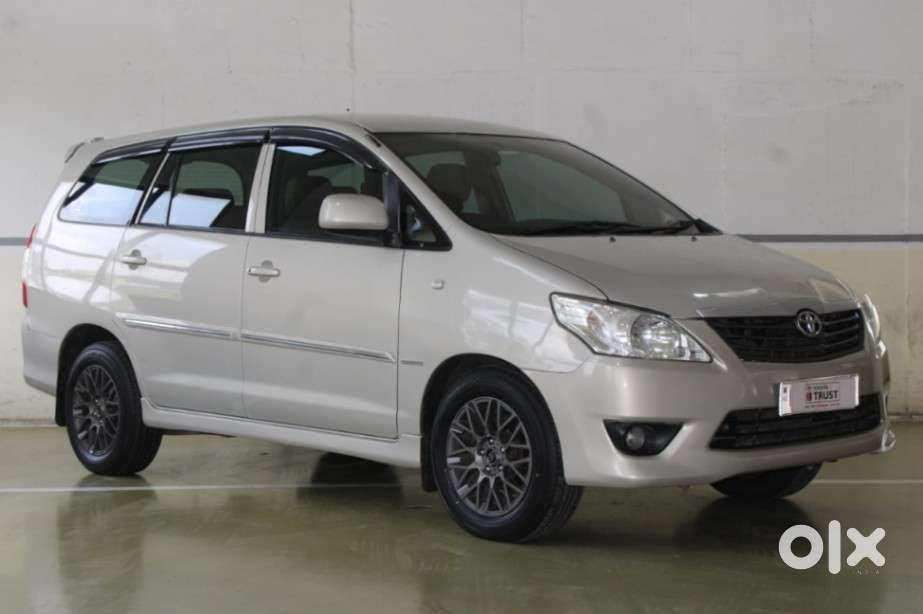 Toyota Innova 2.5 G (diesel) 8 Seater, 2012, Diesel