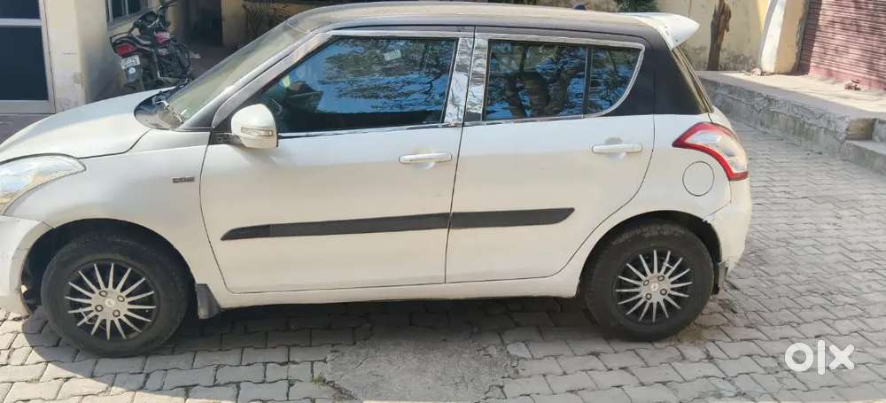 Maruti Suzuki Swift 2013 Diesel 121000 Km Driven
