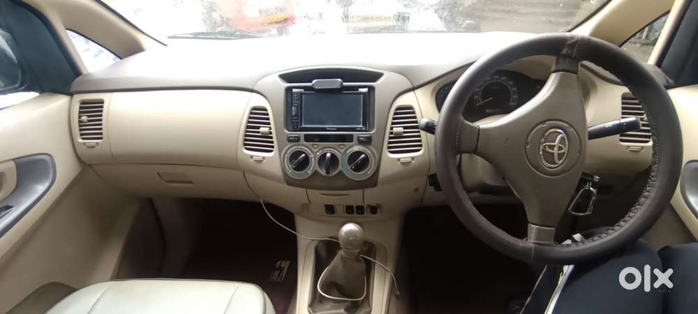 Toyota Innova 2006 Petrol Cng Good Condition All Papers Valid