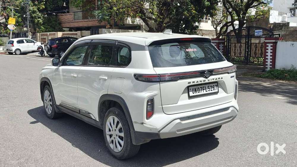 Maruti Suzuki Grand Vitara 1.5 Delta Smart Hybrid At, 2023, Petrol