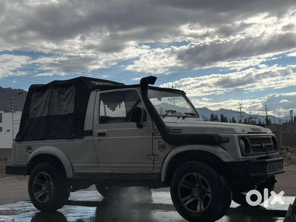 Maruti Gypsy Petrol 2012