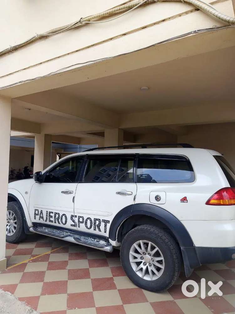 Mitsubishi Pajero Sport 2012