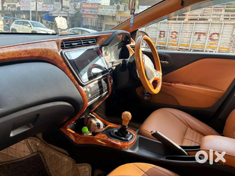 Honda City 1.5 V Petrol 2015