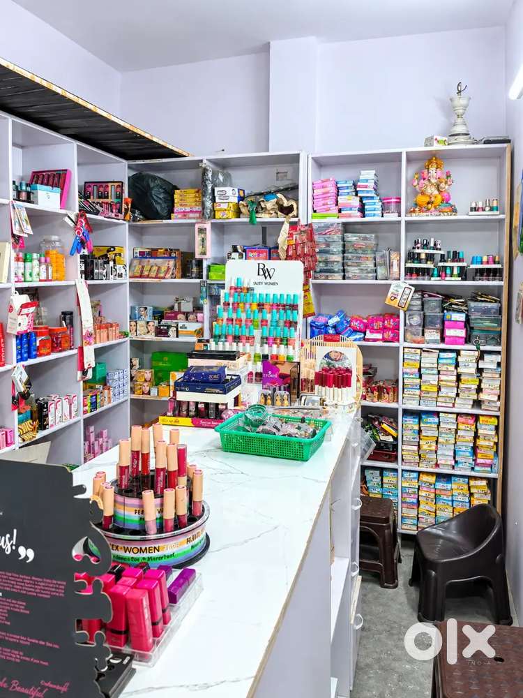 Cosmetic shop Stock