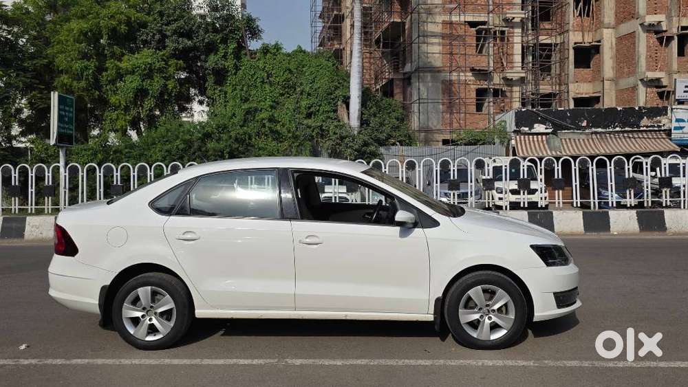 Skoda Rapid 1.6 Mpi Ambition, 2019, Petrol