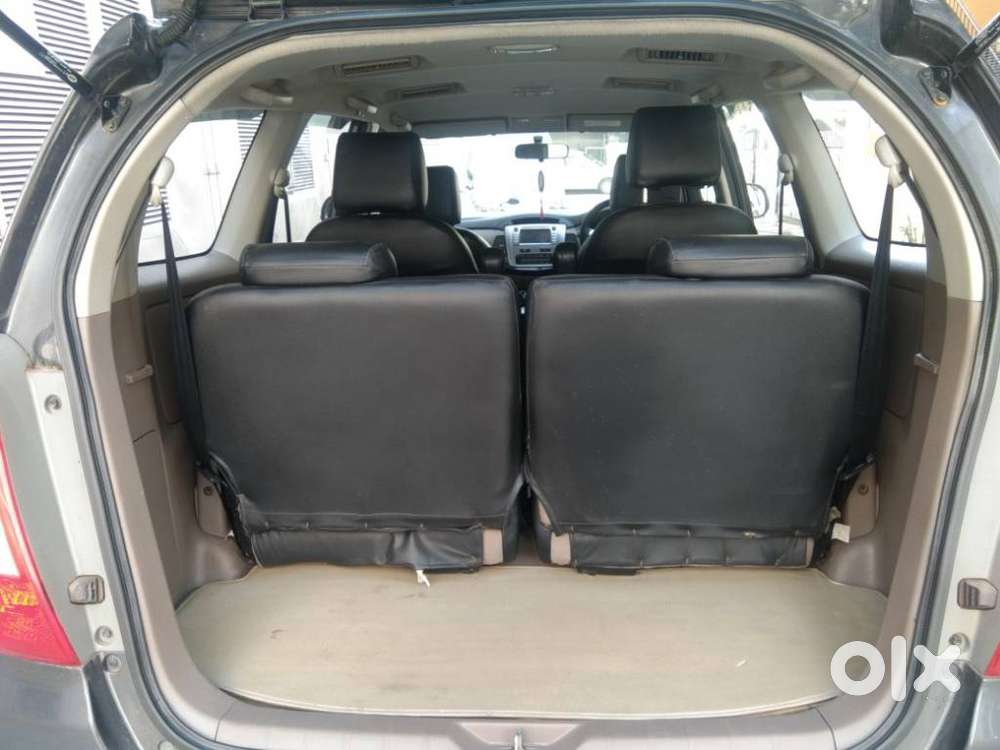 Toyota Innova [ ] 2.5 V Diesel 7 Str, 2015, Diesel