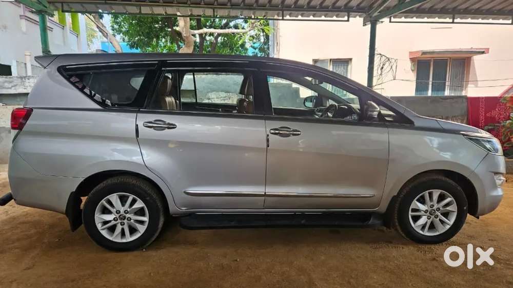 Toyota Innova Crysta 2017 Diesel Well Maintained