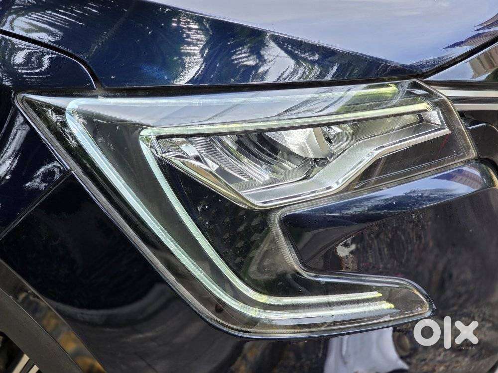 Mahindra Xuv700 2.2 Ax 7 Diesel At Luxury Pack Str, 2022, Diesel