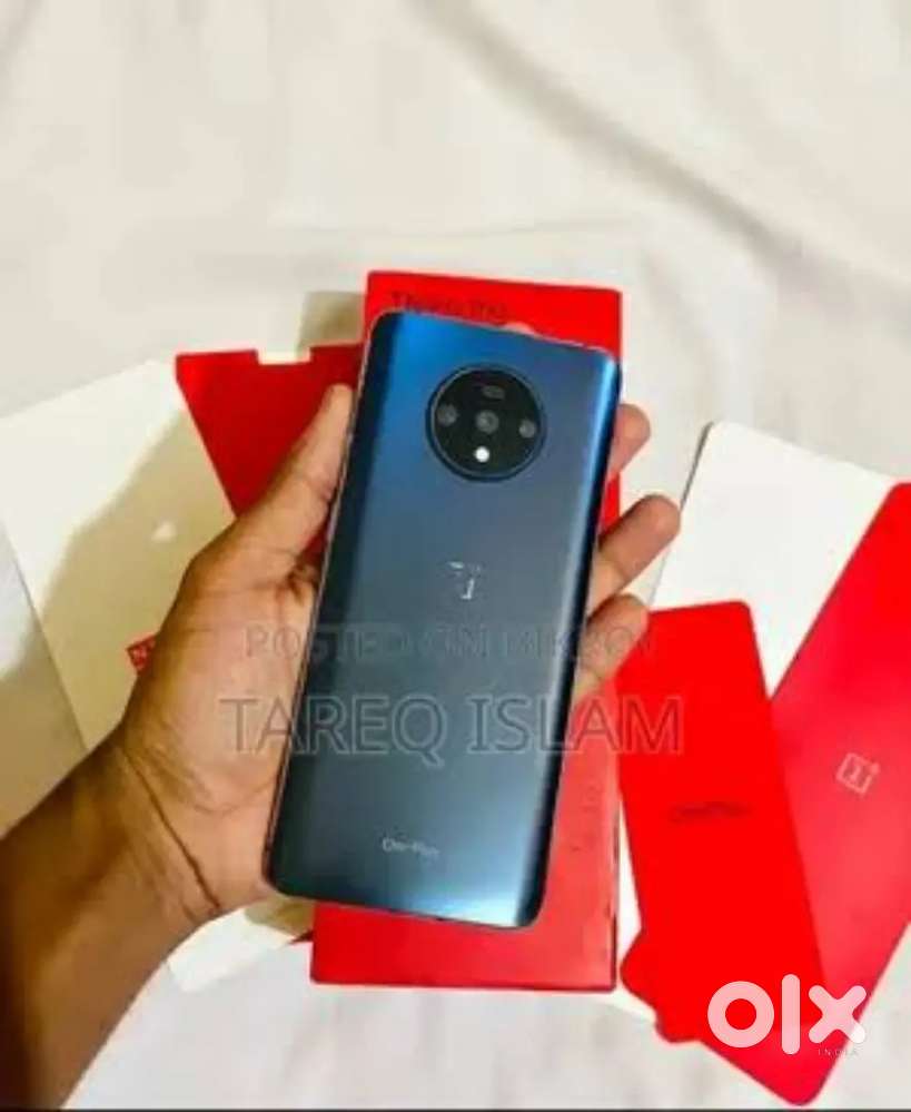 One plus 7t 8GB 128 store