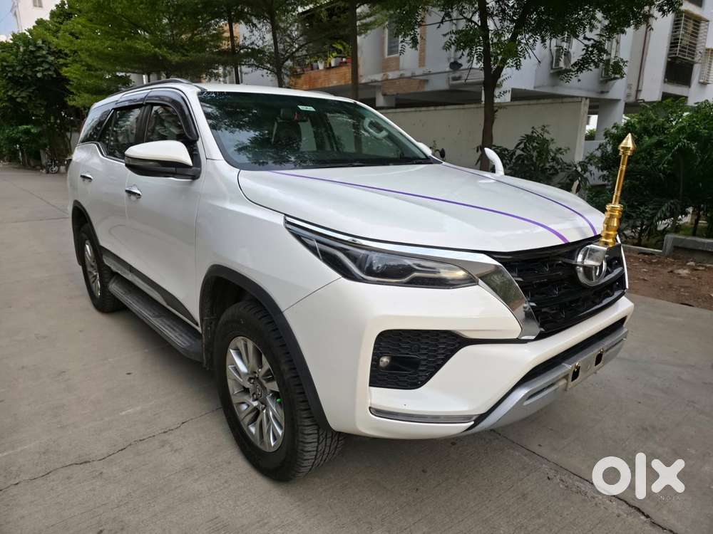 Toyota Fortuner 2.8 Legender 4x4, 2022, Diesel