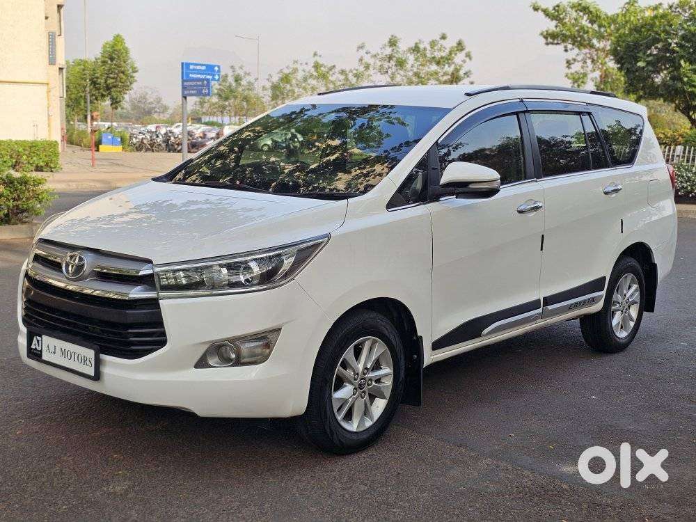 Toyota Innova Crysta 2.4 V, 2016, Diesel